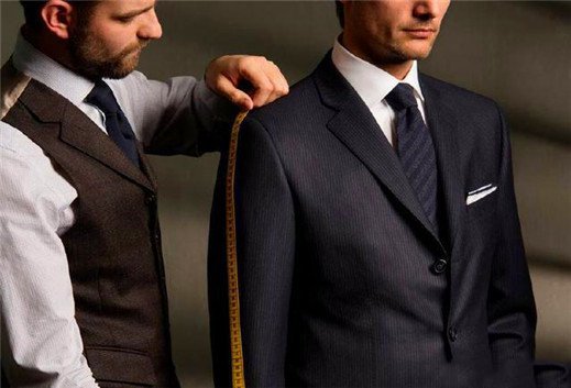 量體定制—來(lái)蒙澤職業(yè)裝的定制服務(wù)